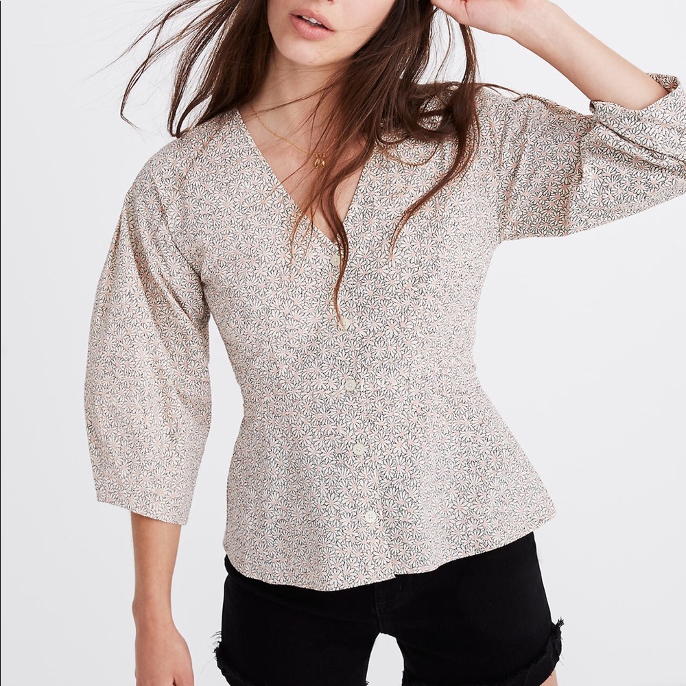 Florentine Peplum Top in Daisy Patch